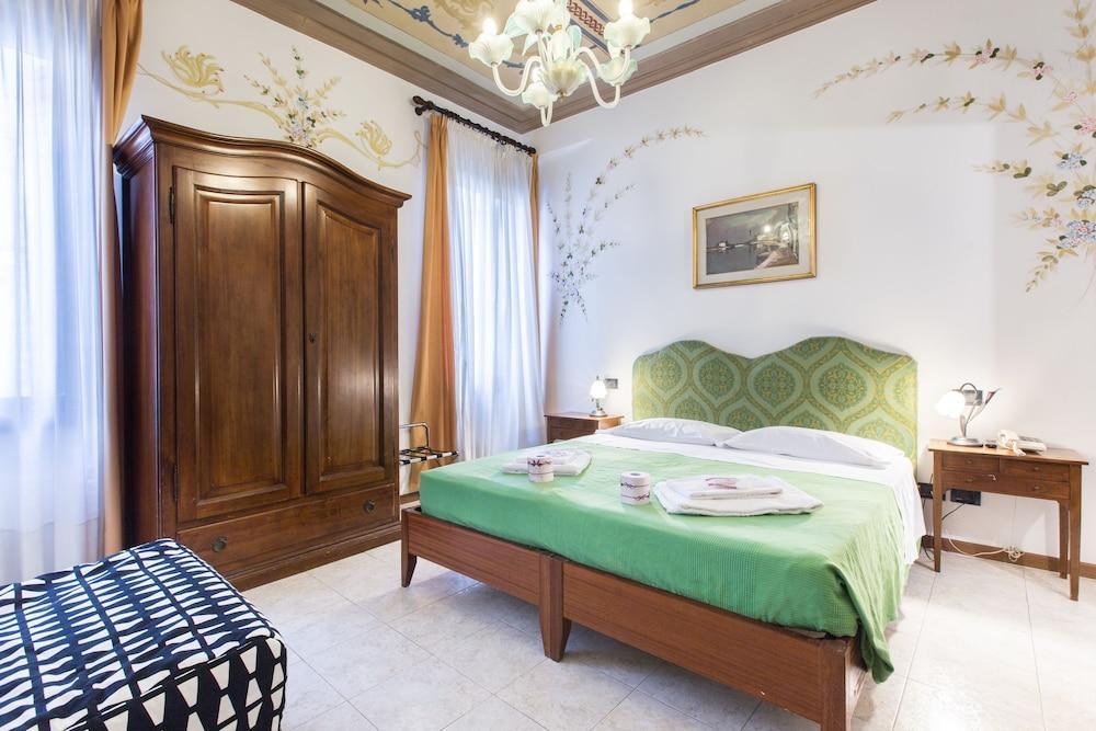Hotel Iris เวนิส ภายนอก รูปภาพ