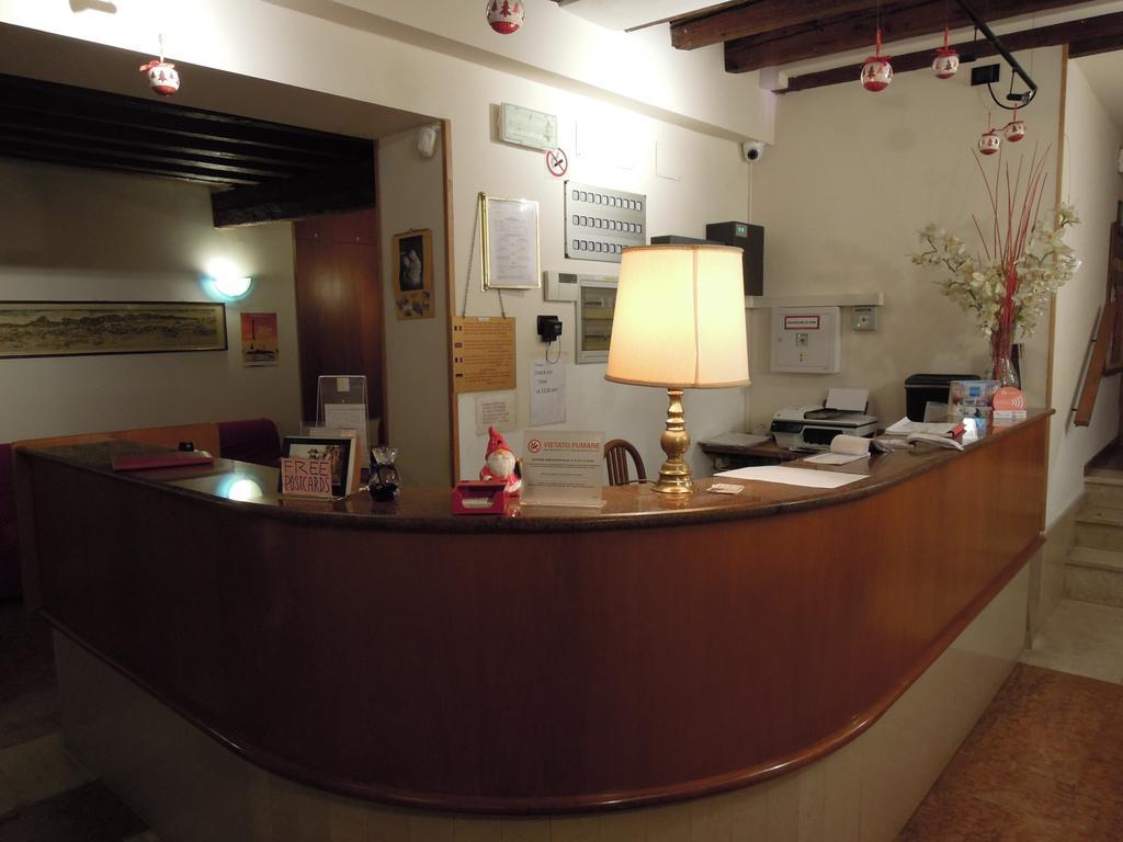 Hotel Iris เวนิส ภายนอก รูปภาพ